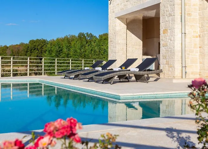 Villa Blanche By Ilc